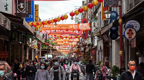 台灣過年習俗|台灣過年習俗指南：除夕祭祖、圍爐夜宴、發壓歲錢 